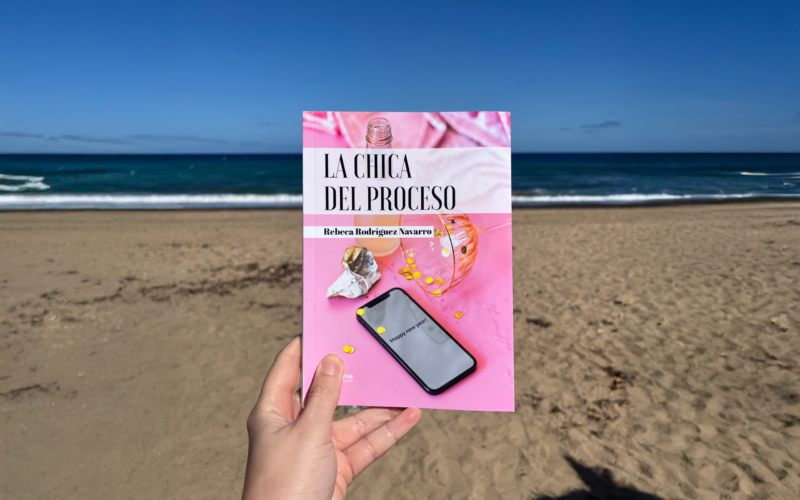 Rebeca Rodríguez Navarro publica su tercera novela y consolida su voz en la narrativa contemporánea