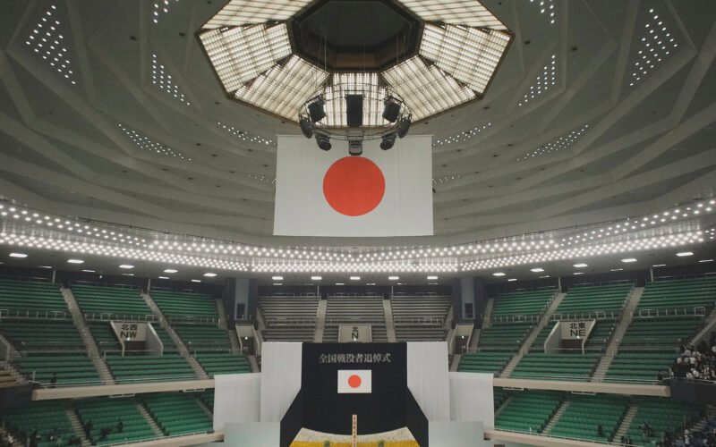 El templo del judo vuelve a escuchar los «remordimientos» de Japón 80 años después de su rendición en la II Guerra Mundial