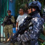 El «nuevo El Salvador» de Bukele: militarizar la educación, menores juzgados como adultos y más años de prisión