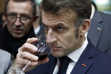 La derivada francesa: ‘fake news’ sobre Macron, el piso en una zonas lujosa de París y el ex ministro Jack Lang