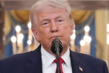 Trump vuelve a amenazar a Irán por el Estrecho de Ormuz:  «Quedan 48 horas antes de que se desate el infierno sobre ellos»