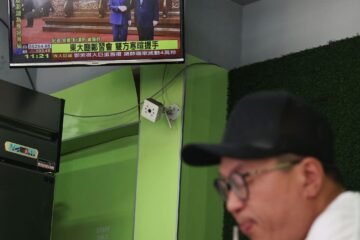 Histórica reunión en Pekín entre Xi Jinping y la líder de la oposición de Taiwan