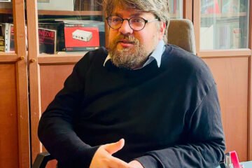 Tamás Dombos, activista gay húngaro: «Hungría no es un país uniformemente homófobo; es un país donde el poder ha decidido usar esos prejuicios»