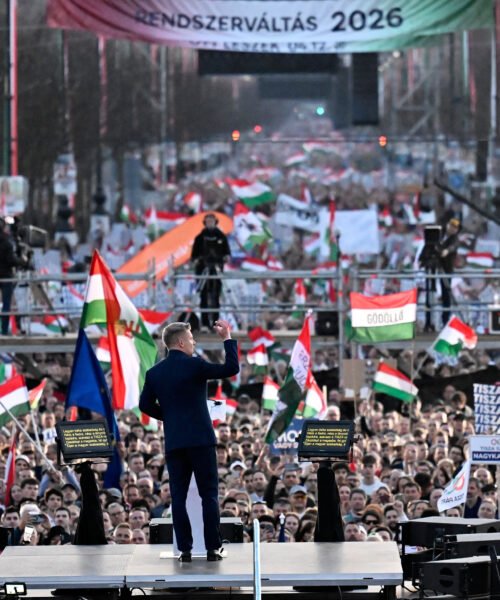 Hungría: Magyar desafía a Orban con una alternativa aún por construir