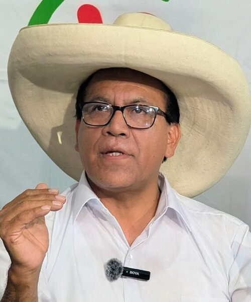 Perú: El izquierdista Sánchez acaricia la segunda vuelta mientras el candidato trumpista llama a la insurgencia civil