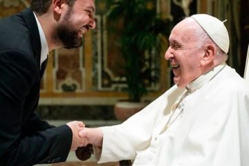 Salvatore Cernuzio, vaticanista: «El Papa Francisco nos cambió a todos mostrándonos su lado más humano»