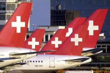 Seis pasajeros heridos al evacuar un vuelo de Swiss Air en la India tras el incendio de uno de sus motores