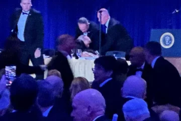 Evacúan a Trump y Melania tras un intento de atentado durante la cena de Corresponsales