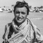 Cuando Pérez-Reverte era un joven con una mochila y una cámara: «Una vez que entiendes que el trabajo del periodista consiste en entrar, salir y contar, ya no vuelves a mirar el mundo como antes»