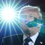 Trump no asistirá a la boda de su hijo porque dice que estamos en un momento «importante» y los medios de EEUU especulan con nuevos ataques contra Irán