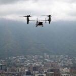 Aviones de EEUU ejecutan un ejercicio militar sobre Caracas cuatro meses después de la captura de Maduro