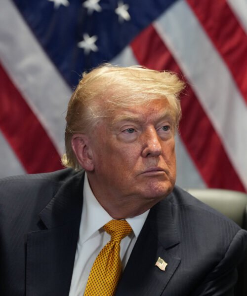 Dentro de la decisión de Trump en el Despacho Oval de romper el alto el fuego con Irán
