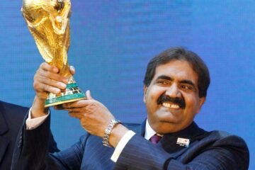 Muere el  ex emir de Qatar, el jeque Hamad bin Jalifa al Thani, a los 74 años, padre del actual soberano y esposo de la fascinante jequesa Moza