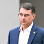 Flavio Bolsonaro rechaza la prohibición de visitar a su padre por 90 días: «Intento de interferir en las elecciones»