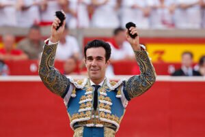 Tomás Rufo, tras su pleno de cuatro orejas en San Fermín: «He dejado de ser tímido delante de la cara del toro»