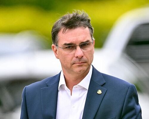 Los Bolsonaro hacen las paces a tiempo para recibir a Milei en Brasil