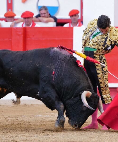 ¡Qué duro y grande es el toreo!: Morante, Marco y Aarón protagonizan la tarde más emotiva de Santander