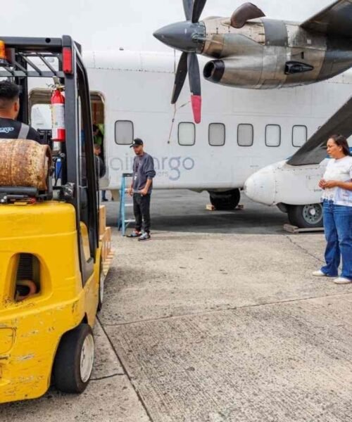 Puerto Rico envía nuevo cargamento de ayuda humanitaria a Venezuela y coordina más vuelos