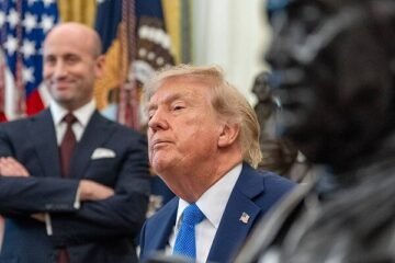Trump admite escasez en parte del arsenal estadounidense, aunque garantiza munición suficiente para la guerra con Irán