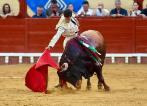 El triunfo de Daniel Crespo a golpe de corazón y la contrariedad de Morante de la Puebla en El Puerto de Santa María