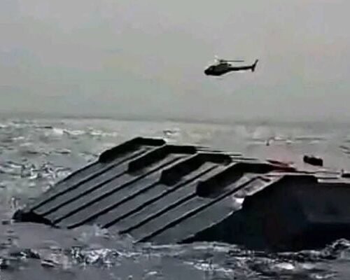 Al menos 15 muertos y 27 desaparecidos tras el naufragio de un ferri en un lago en Zimbabue