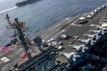 EEUU deja el Pacífico sin portaaviones mientras China enseña músculo militar