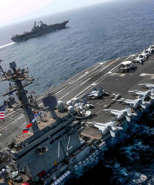 EEUU deja el Pacífico sin portaaviones mientras China enseña músculo militar