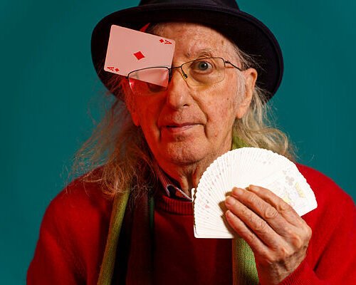 Muere a los 83 años Juan Tamariz, leyenda de la magia mundial e icono popular de España