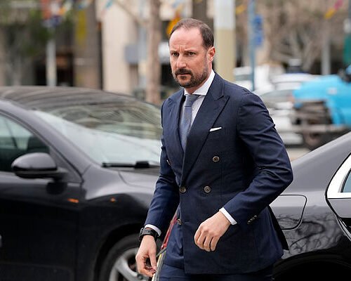 Haakon VIII, un nuevo rey para Noruega con el reto de que su pueblo perdone a su esposa, Mette-Marit