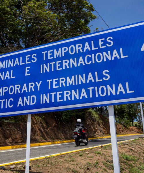 El principal aeropuerto de Venezuela reabrirá el 1 de septiembre tras los daños por los terremotos