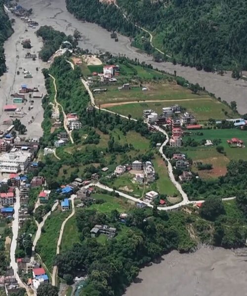 Suben a 538 los muertos por la riada de Nepal mientras crece el temor a nuevos desbordamientos