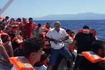 Al menos ocho muertos tras el naufragio de un ferry con capacidad para 270 personas en el norte de Chipre