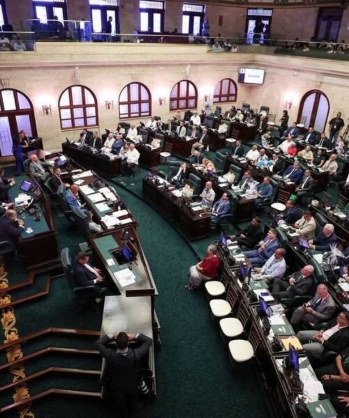 Cámara evalúa mecanismo para contratar 800 megavatios de energía temporera