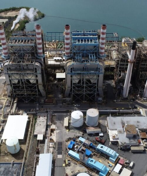 LUMA atribuye salida de EcoEléctrica a disturbio provocado por línea caída en Costa Sur