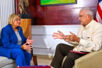Frente a frente: Rivera Schatz y Norma Burgos