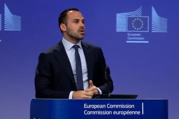 Bruselas estudia conceder una ayuda adicional a España por la crisis migratoria de Ceuta