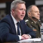 El secretario del Ejército de Estados Unidos presenta su renuncia
