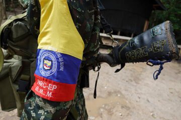 De la Espriella ordena el bombardeo más letal en años contra las disidencias de las FARC, que deja 20 guerrilleros muertos