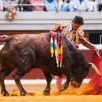 Diego Urdiales impone su proverbial magisterio en el horno crematorio de La Ribera