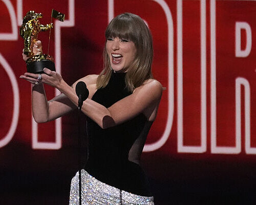 Taylor Swift supera a Beyoncé como la artista más premiada de los MTV Music Video Awards en una noche en la que Madonna arrasa como la artista del año