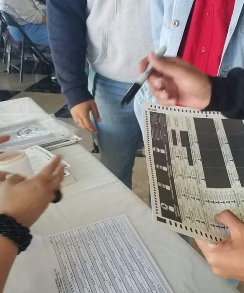 Abiertos los colegios de votación para la elección especial en Cataño