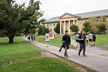 Una oleada de mensajes de solidaridad con «Jane Doe» inundan las redes tras la demanda por violación en la Universidad de Cornell