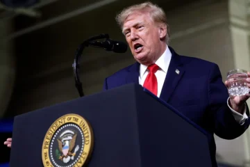 La peculiar manera con la que Trump defiende su estrategia petrolera con Venezuela: «Es ridículo»